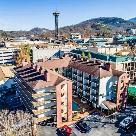 Bear Pause Retreat/Steps To Pkwy/With Indoor Pool Apartment Gatlinburg Exterior photo